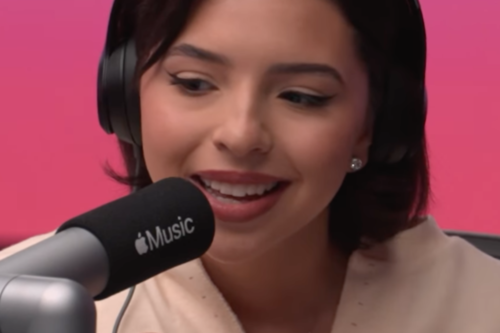 La cantante mostró su lado emocional durante la entrevista. (Foto: X)