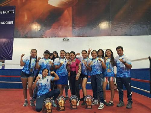 En eventos nacionales femeninos ha apoyado a las boxeadoras a cosechar sinnúmero de medallas. (Foto: Marvin Pos/Colaborador)