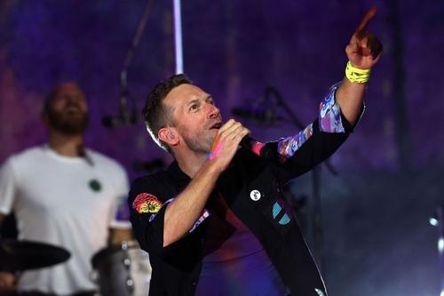 El vocalista de Coldplay reflexionó sobre el escándalo en pleno show. (Foto: X)