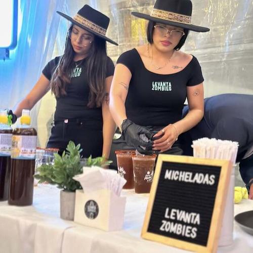 El emprendedor ha posicionado la marca Levanta Zombies. (Foto: Cortesía Ian A. Rivde)