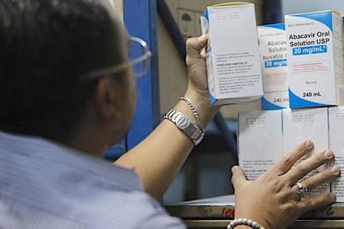 Acceso a medicamentos, precios, Guatemala, registro sanitario, sector farmacéutico, 04