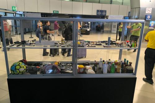 Los artículos que han quedado retenidos son exhibidos en el Aeropuerto Internacional La Aurora. (Foto: DGAC)