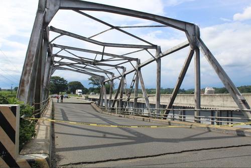 Puente Mocá, Suchitepéquez, Colapso de puente, mantenimiento vial, Guatemala, presidente, 02