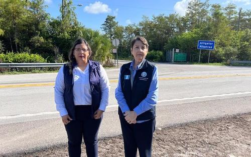 La cónsul general y su equipo realizaron 23 entrevistas de los 41 guatemaltecos en Alligator. (Foto: Minex)