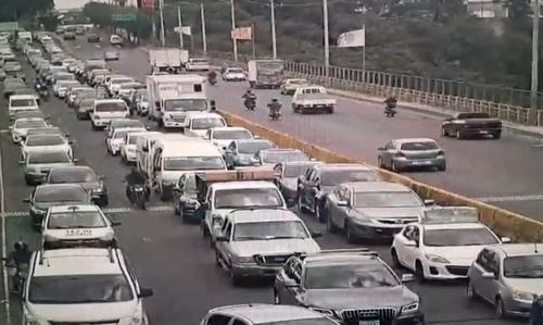 Ruta alterna por Bulevar el Naranjo. (Foto: Amilcar Montejo) 