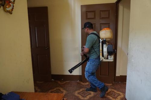 Las fumigaciones son importantes para erradicar cucarachas u otros bichos. (Foto: Surama Rodas/Colaboradora)