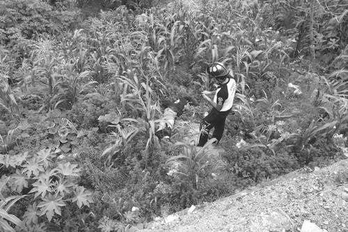 Según los Bomberos Voluntarios es posible que la víctima haya fallecido la noche anterior. (Foto: Jorge Sente/Nuestro Diario)