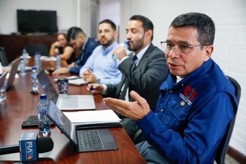 El ministro informó sobre los avances del Plan Conecta y las reparaciones del Puente Mocá este jueves durante La Ronda. (Foto: Redes sociales)