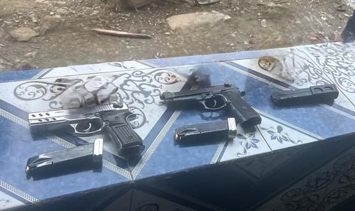 Al parecer una de las armas de fuego era robada. (Foto: PNC)