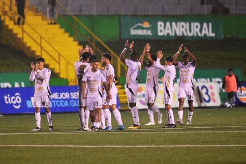 Se esperan que el club oficialice varias bajas antes de Navidad, ya que la pretemporada iniciará a mitad del mes de diciembre. (Foto: Pedro Mijangos)