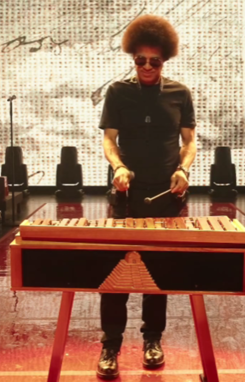 El backstage vibra con melodías improvisadas. (Foto: Instagram/captura)