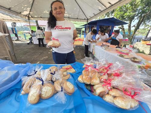 Cómo Andrea Cox usa cursos gratuitos para vender pan de manteca. (Foto: Surama Rodas/Colaboradora)