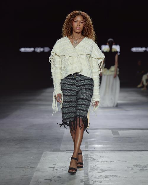 La marca reafirma su compromiso con las raíces y la innovación. (Cortesía Guatemala Fashion Week)