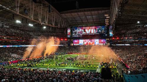 La FIFA quiere emular el espectáculo que organiza el Super Bowl con su show de medio tiempo. (Foto: NFL)