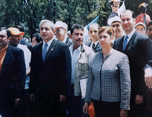 Otto Pérez Molina junto a su esposa Rosa Leal de Pérez. (Foto: Nuestro Diario)