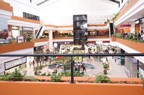 &Iacute;ntegro, Los Celajes, Santa Cruz, Quich&eacute;, centro comercial, desarrollo, Guatemala, Soy502