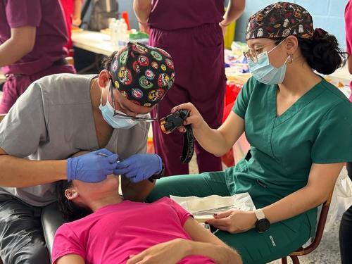 A partir del 2026 los j&oacute;venes reci&eacute;n egresados del nivel medio, podr&aacute;n estudiar odontolog&iacute;a. (Foto: Juan Carlos Aquino/Colaborador)
