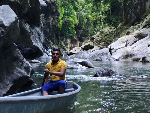 Las lanchas o cayucos sirven para dar paseos a los turistas. (Foto: Pablo Miguel/Colaborador)