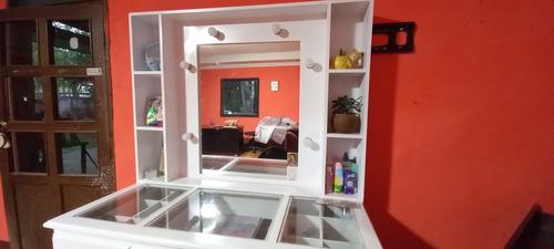 Para las ni&ntilde;as es importante tener un espacio donde puedan arreglarse. (Foto: Josu&eacute; Ardeano/Colaborador)