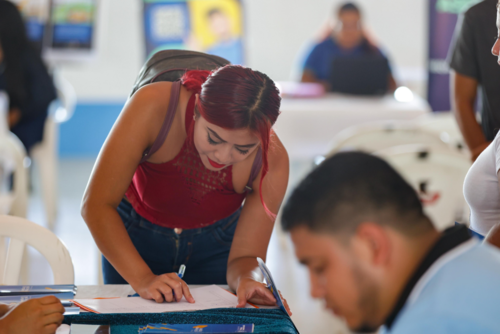 De acuerdo con el sector industrial, la medida afecta de forma directa a emprendedores, micro, peque&ntilde;as y medianas empresas, as&iacute; como a j&oacute;venes que buscan acceder a su primer empleo. (Foto: Archivo/Soy502)