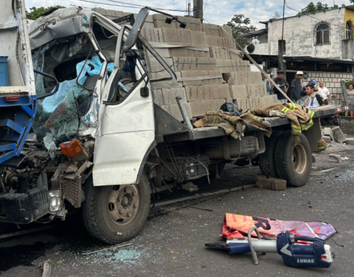 Uno de los afectados fue trasladado a un centro asistencial. (Foto: CBV)