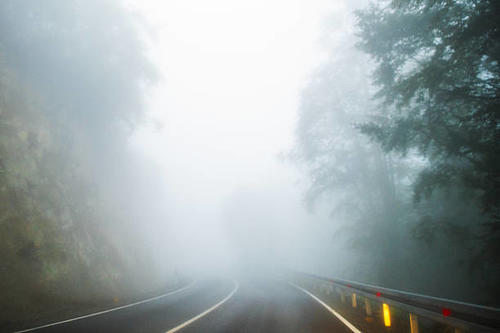Se recomienda mantenerse abrigado y estar alerta ante posibles lloviznas. (Foto ilustrativa: istock)