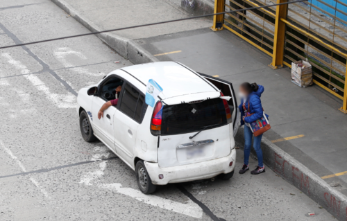 Las autoridades piden a la poblaci&oacute;n tomar sus precauciones al momento de abordar un taxi pirata. (Foto: Archivo/Soy502)