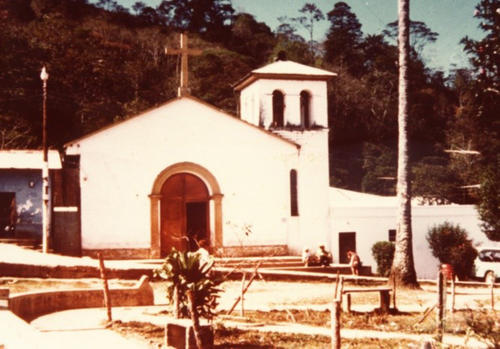 Fotograf&iacute;a de la iglesia cat&oacute;lica en los a&ntilde;os 70. (Foto: Carlos Monroy/Colaborador)
