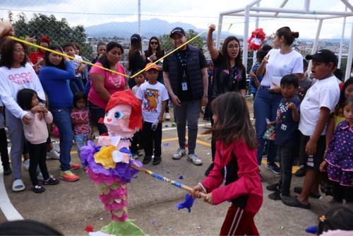 Navidad, Santo Domingo Xenacoj, ni&ntilde;os, juegos, payaso, pi&ntilde;atas, Guatemala, Soy502