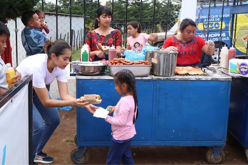 Navidad, Santo Domingo Xenacoj, ni&ntilde;os, juegos, payaso, pi&ntilde;atas, Guatemala, Soy502