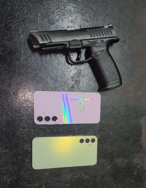 Arma de fuego hab&iacute;a sido reportada robada de la zona 5 capitalina (Foto: PNC)