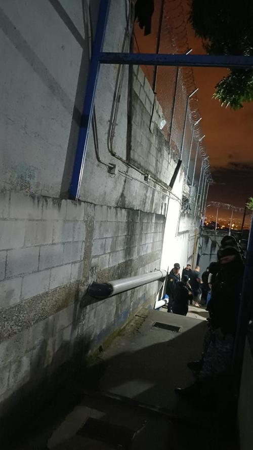 Autoridades frustran intento de fuga en el Centro Preventivo de zona 18. (Foto: Cortes&iacute;a)