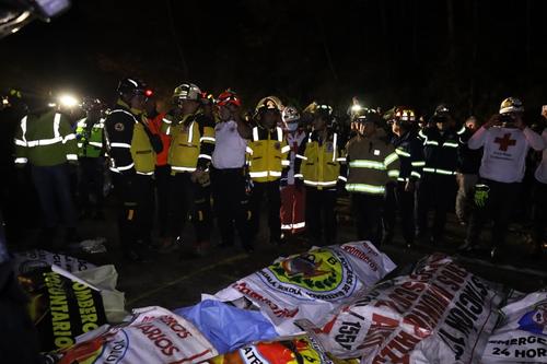 De forma preliminar se tiene conocimiento de al menos 15 personas fallecidas. (Foto: Bomberos Voluntarios)