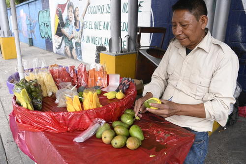 Lo ideal es romper el ayuno con alimentos bajos en calor&iacute;as. (Foto: Jorge Arrecis/Colaborador)