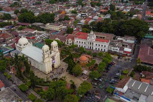 Frente al parque central se encuentra el Palacio de Gobierno. (Foto: Angel Revolorio//Colaborador)