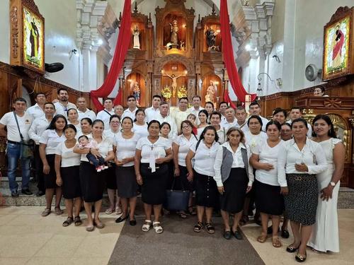 La comunidad cat&oacute;lica asiste con regularidad a las actividades religiosas. (Foto: Carlos Monroy/Colaborador)