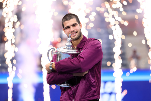 Alcaraz conquist&oacute; el t&iacute;tulo del US Open, derrotando a Jannik Sinner en la gran final. (Foto: Archivo)