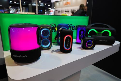 RadioShack, Grupo Unicomer, CES, Las Vegas, Guatemala, Soy502