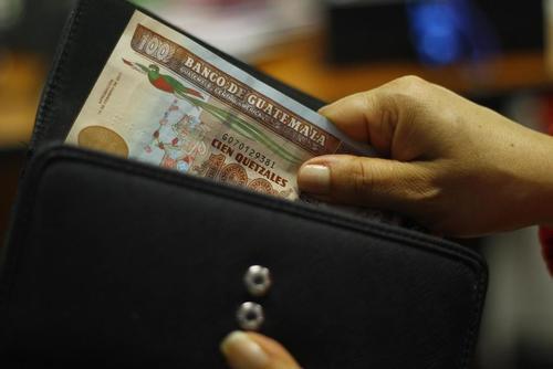 El aumento salarial que se recetaron los diputados del Congreso los llevaría a ganar lo mismo que un magistrado de apelaciones. (Foto: Archivo/Soy502)