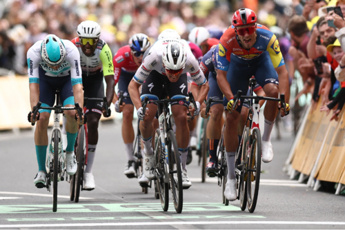 El triunfo de Merlier tuvo que definirse mediante el "foto finish". (Foto: AFP)