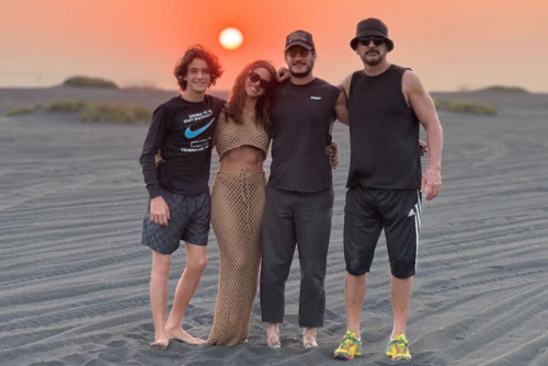 Arjona es padre de tres hijos, Nicolás, Adria y Ricardo. (Foto: Instagram/Adria Arjona)