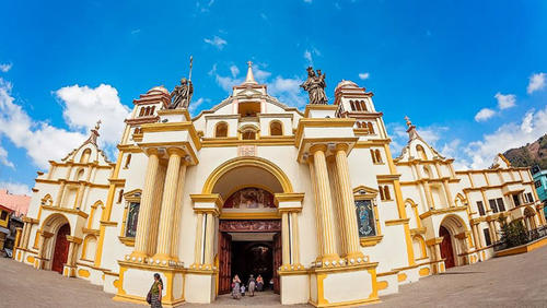 iglesias turismo guatemala 