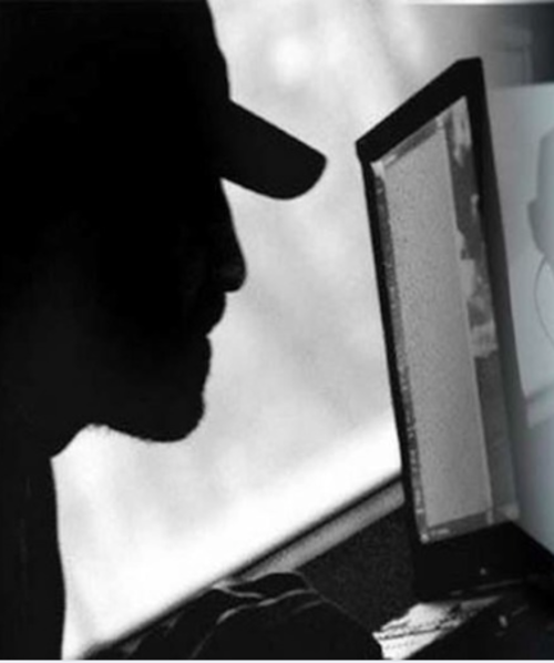 Los supuestos secuestradores infunden miedo a las v&iacute;ctimas para hacerles creer que los tienen vigilados. (Foto ilustrativa: Mundo Uno)