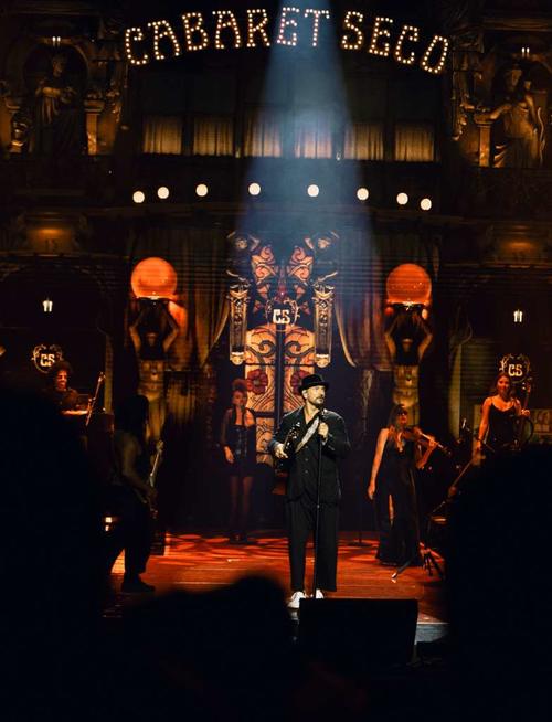 Los fanáticos disfrutaron de un recorrido musical entre los clásicos y los nuevos éxitos del cantautor. (Foto: Productora Ricardo Arjona)