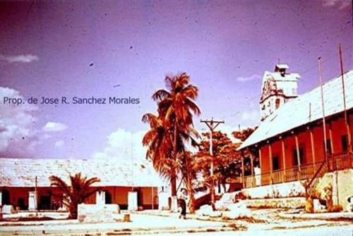 Así lucían los alrededores del castillo en la década de los 20 del siglo XX. (Foto: FB Fotos Antiguas de Petén)