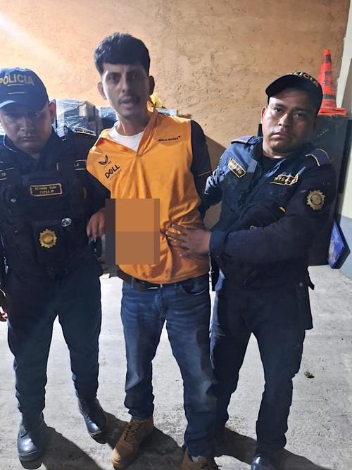 El presunto asesino fue detenido en el kilómetro 107 de la ruta antigua a puerto San José. (Foto: Jorge Sente/Nuestro Diario)