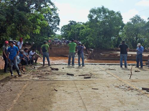 Proyecto del Puente El Túnico lleva 8 años sin finalizarse. (Foto: Archivo/Nuestro Diario) 