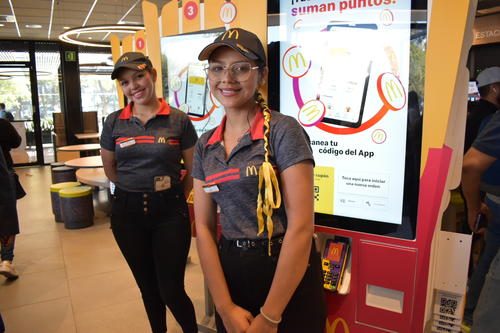 McDonald's, Paseo zona 13, restaurante, medio ambiente, ambientes, familiar, Avenida Las Américas, Guatemala, Soy502