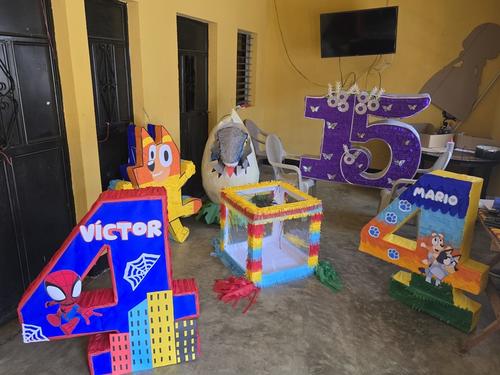 Rony Guzmán va actualizándose en cuanto a los diseños de moda. (Foto: Surama Rodas/Colaboradora)