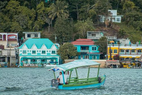 Los paisajes que rodean al lago Petén Itzá figuran en su portafolios. (Foto: FB Jared photos)